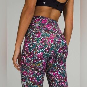 Lululemon Base Pace High-Rise Running Tight 25"
Floral Electric Multi size 2